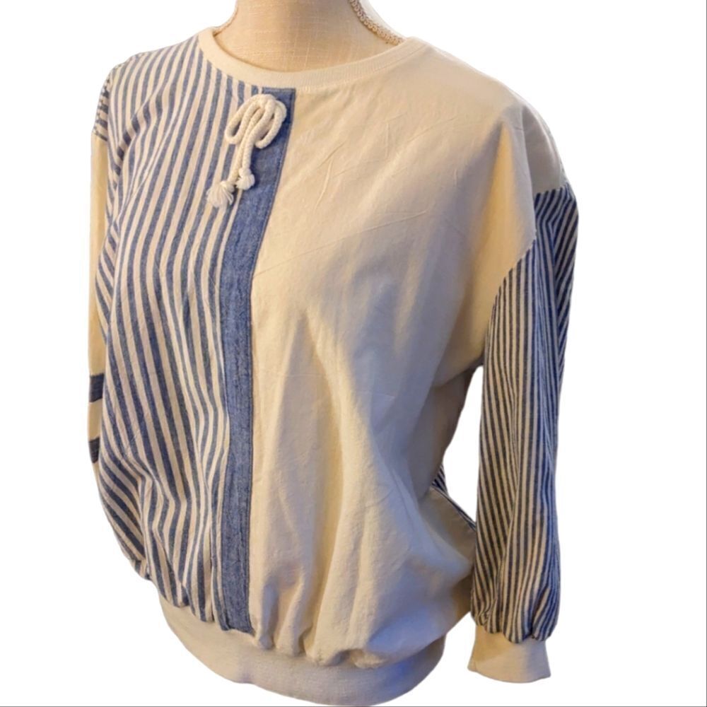 D.K. Gold vintage‎ blue and white color block & striped sweatshirt size large